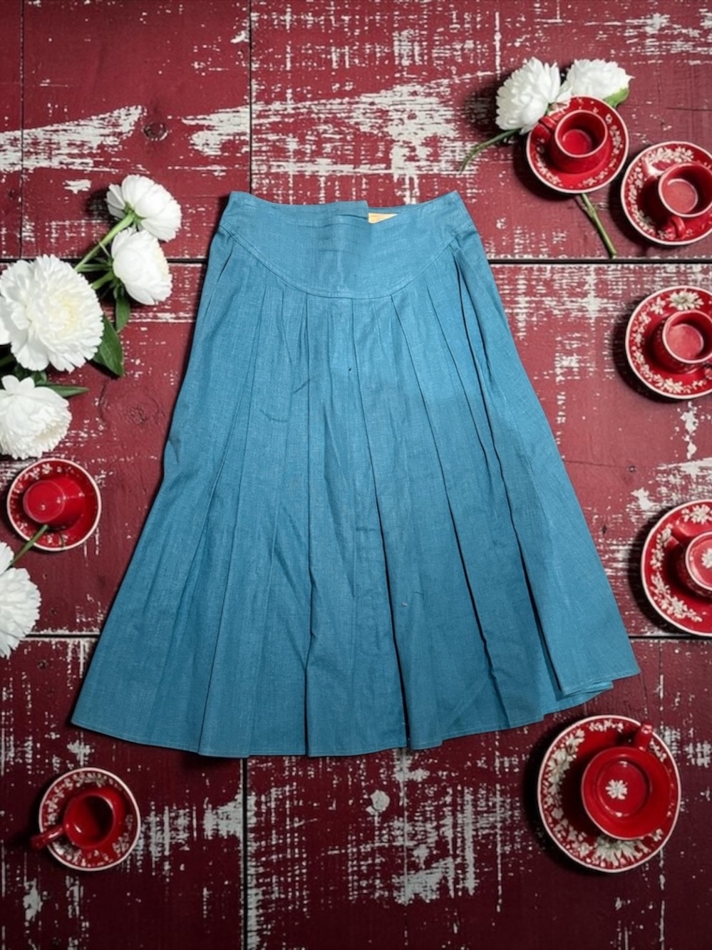 Investments, Vintage 80s linen pleated skirt